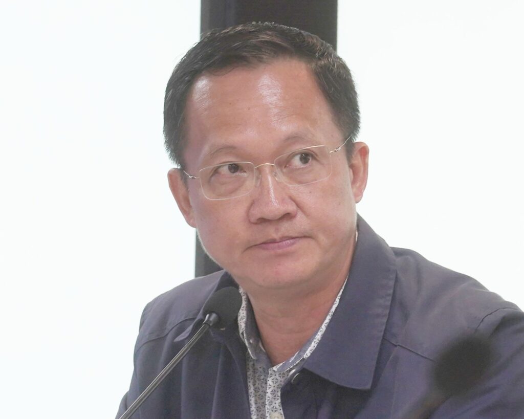 โฆษกพรรครวมไทยสร้างชาติย้ำจุดยืนถ้ารัฐบาลจะแก้รัฐธรรมนูญไม่ขัดข้อง ต้องไม่แตะหมว... 77 Raider-Reporter.com ข่าวไรเดอร์รีพอร์ตเตอร์ เกาะติดข่าวล่าสุด ทุกเหตุการณ์ ข่าวสังคมการเมือง ข่าวอาชญากรรม ข่าวด่วนวันนี้ Raider-Reporter.com ข่าวไรเดอร์รีพอร์ตเตอร์ เกาะติดข่าวล่าสุด ทุกเหตุการณ์ ข่าวสังคมการเมือง ข่าวอาชญากรรม ข่าวด่วนวันนี้