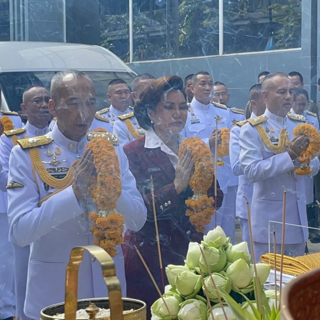 “บิ๊กต่อ” ผบ.ตร.คนใหม่เข้าสักการะสิ่งศักดิ์สิทธิ์สำนักงานตำรวจแห่งชาติ พล.ต.อ.ต... 51 Raider-Reporter.com ข่าวไรเดอร์รีพอร์ตเตอร์ เกาะติดข่าวล่าสุด ทุกเหตุการณ์ ข่าวสังคมการเมือง ข่าวอาชญากรรม ข่าวด่วนวันนี้ Raider-Reporter.com ข่าวไรเดอร์รีพอร์ตเตอร์ เกาะติดข่าวล่าสุด ทุกเหตุการณ์ ข่าวสังคมการเมือง ข่าวอาชญากรรม ข่าวด่วนวันนี้