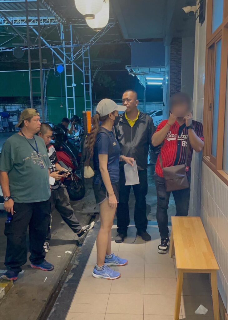 ตำรวจสอบสวนกลาง (CIB) รวบหนุ่มรับงานสแกนหน้าเปิดบัญชีธนาคาร แลกเงิน 300 บาท กอ... 49 Raider-Reporter.com ข่าวไรเดอร์รีพอร์ตเตอร์ เกาะติดข่าวล่าสุด ทุกเหตุการณ์ ข่าวสังคมการเมือง ข่าวอาชญากรรม ข่าวด่วนวันนี้ Raider-Reporter.com ข่าวไรเดอร์รีพอร์ตเตอร์ เกาะติดข่าวล่าสุด ทุกเหตุการณ์ ข่าวสังคมการเมือง ข่าวอาชญากรรม ข่าวด่วนวันนี้