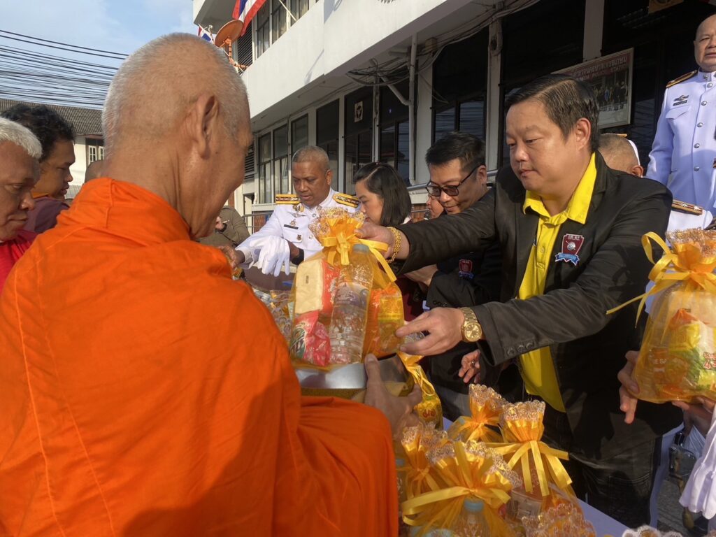 สถานีตำรวจนครบาลเพชรเกษม จัดกิจกรรมน้อมรำลึกในพระมหากรุณาธิคุณพระบาทสมเด็จพระบรม... 18 Raider-Reporter.com ข่าวไรเดอร์รีพอร์ตเตอร์ เกาะติดข่าวล่าสุด ทุกเหตุการณ์ ข่าวสังคมการเมือง ข่าวอาชญากรรม ข่าวด่วนวันนี้ Raider-Reporter.com ข่าวไรเดอร์รีพอร์ตเตอร์ เกาะติดข่าวล่าสุด ทุกเหตุการณ์ ข่าวสังคมการเมือง ข่าวอาชญากรรม ข่าวด่วนวันนี้