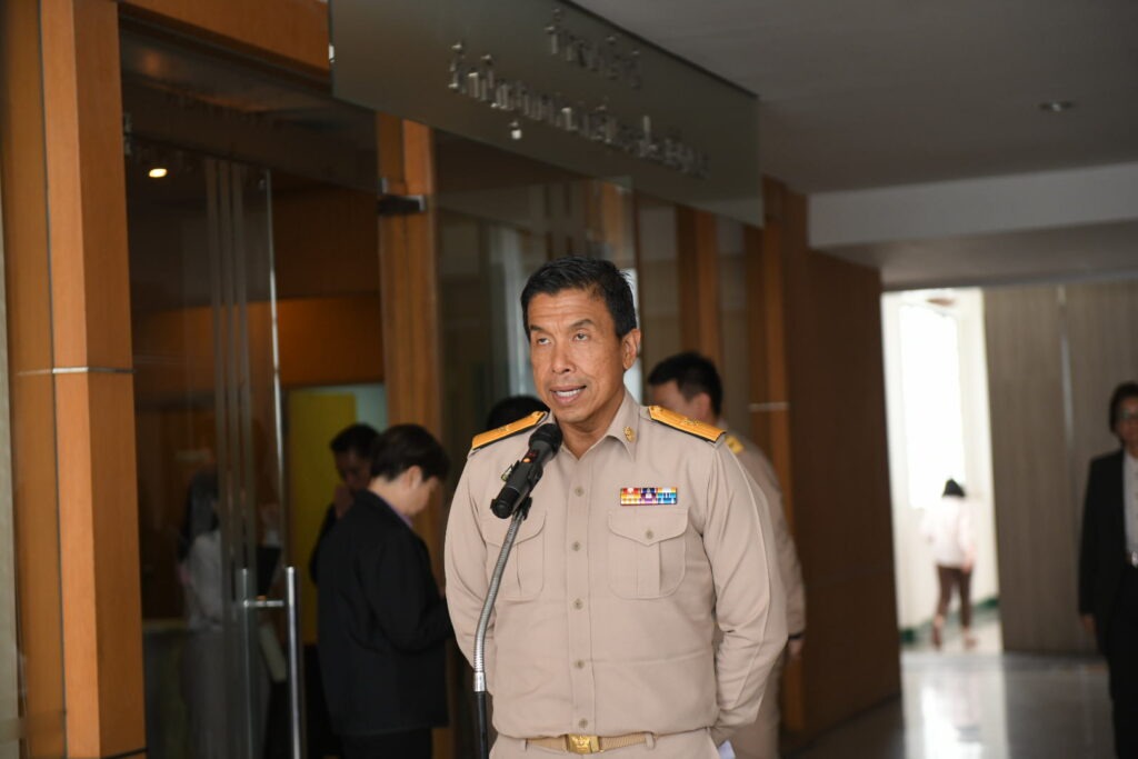 กทม. เร่งจัดระเบียบลิงบางขุนเทียน หวังเห็นผลใน 1 เดือน วอนประชาชนให้อาหารในพื้นท... 75 Raider-Reporter.com ข่าวไรเดอร์รีพอร์ตเตอร์ เกาะติดข่าวล่าสุด ทุกเหตุการณ์ ข่าวสังคมการเมือง ข่าวอาชญากรรม ข่าวด่วนวันนี้ Raider-Reporter.com ข่าวไรเดอร์รีพอร์ตเตอร์ เกาะติดข่าวล่าสุด ทุกเหตุการณ์ ข่าวสังคมการเมือง ข่าวอาชญากรรม ข่าวด่วนวันนี้