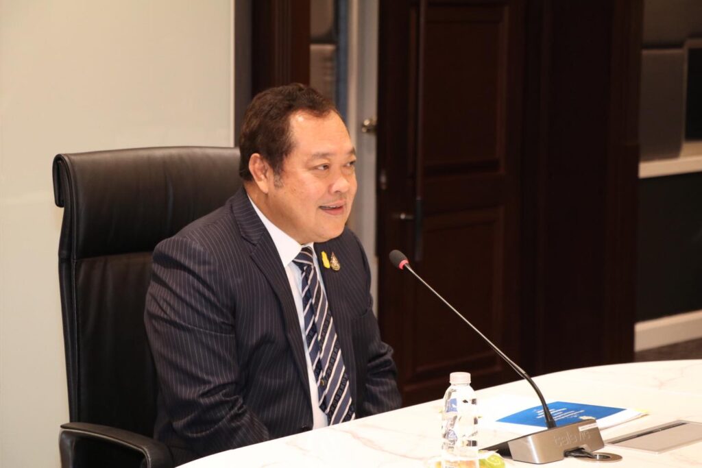 รัฐมนตรีว่าการกระทรวงยุติธรรม ประชุมแม่ทัพภาคที่2-ป.ป.ส.-ดีเอสไอ บูรณาการทุกหน่ว... 6 Raider-Reporter.com ข่าวไรเดอร์รีพอร์ตเตอร์ เกาะติดข่าวล่าสุด ทุกเหตุการณ์ ข่าวสังคมการเมือง ข่าวอาชญากรรม ข่าวด่วนวันนี้ Raider-Reporter.com ข่าวไรเดอร์รีพอร์ตเตอร์ เกาะติดข่าวล่าสุด ทุกเหตุการณ์ ข่าวสังคมการเมือง ข่าวอาชญากรรม ข่าวด่วนวันนี้