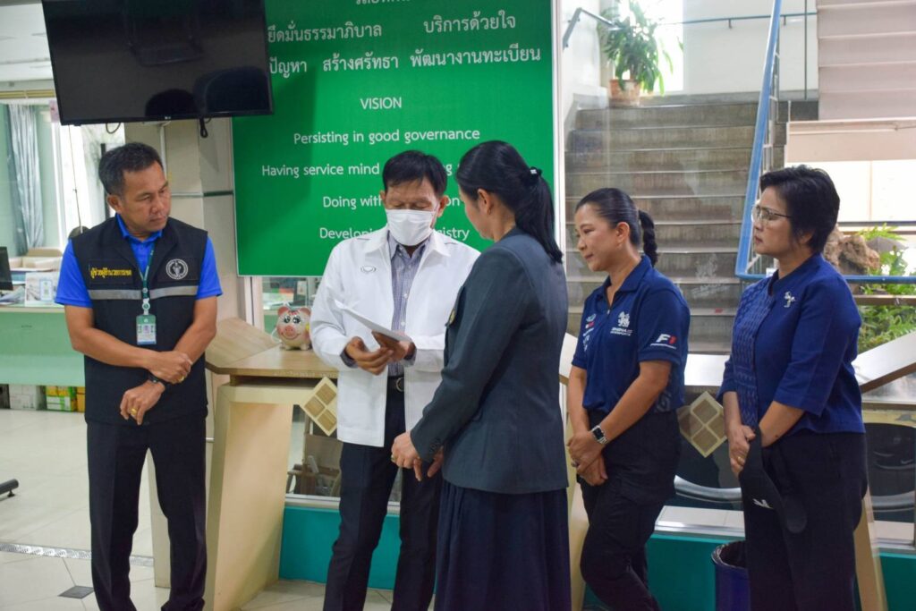 เพิ่มประสิทธิภาพงานบริการทะเบียนบัตร ติดตามระบบ BMA-TAX แยกขยะเขตดุสิต สำรวจสวนร... 47 Raider-Reporter.com ข่าวไรเดอร์รีพอร์ตเตอร์ เกาะติดข่าวล่าสุด ทุกเหตุการณ์ ข่าวสังคมการเมือง ข่าวอาชญากรรม ข่าวด่วนวันนี้ Raider-Reporter.com ข่าวไรเดอร์รีพอร์ตเตอร์ เกาะติดข่าวล่าสุด ทุกเหตุการณ์ ข่าวสังคมการเมือง ข่าวอาชญากรรม ข่าวด่วนวันนี้
