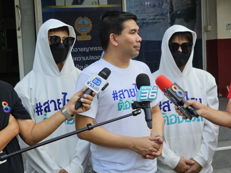 แก็งชายฉกรรณ์ 4 คนเหิมเกริมอ้าวเป็น ตร. กองปราบ ยัดยา ตยทรัพย์ 105 Raider-Reporter.com ข่าวไรเดอร์รีพอร์ตเตอร์ เกาะติดข่าวล่าสุด ทุกเหตุการณ์ ข่าวสังคมการเมือง ข่าวอาชญากรรม ข่าวด่วนวันนี้ Raider-Reporter.com ข่าวไรเดอร์รีพอร์ตเตอร์ เกาะติดข่าวล่าสุด ทุกเหตุการณ์ ข่าวสังคมการเมือง ข่าวอาชญากรรม ข่าวด่วนวันนี้